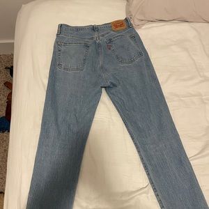 Levi's 501 light wash jeans